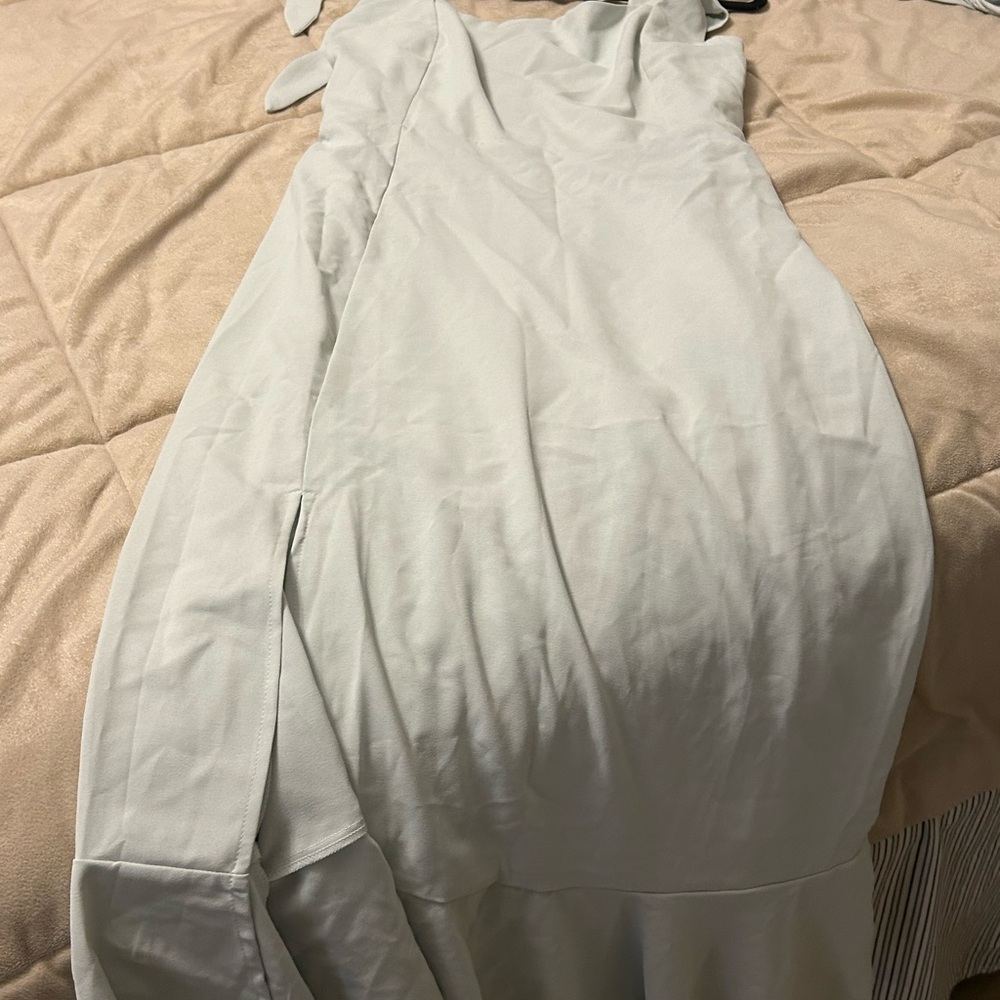 Elegant Midi Dress in Light Green (have 5) - Picture 5 of 10